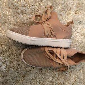 Steve Madden slip ons